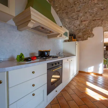 Liano Apartment